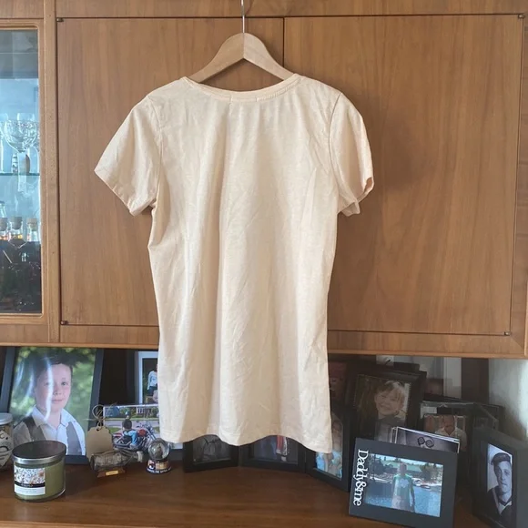 Pretty Powerful Tee - Picture 7 of 7